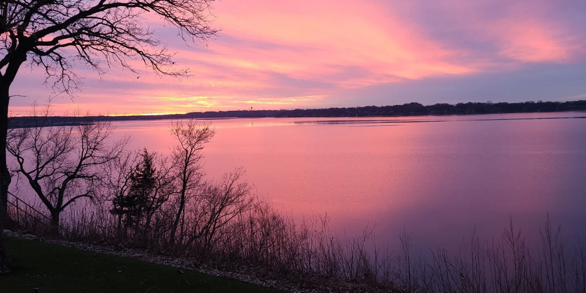 Beautiful hues on West Lake Okoboji