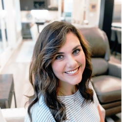 Liz Sandy - Real Estate & Lakeshore Expert